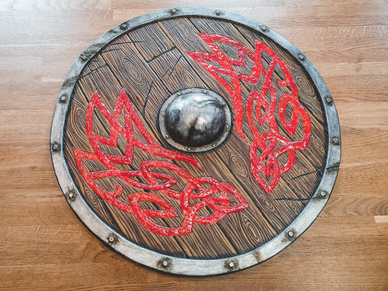 Viking shield foam crafting pattern and tutorial - Pretzl Cosplay